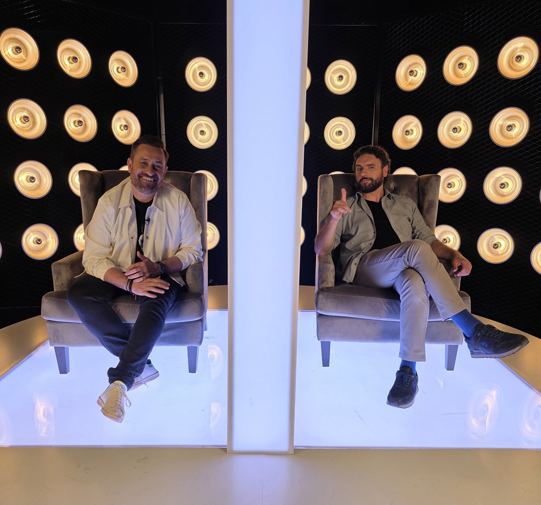 After Dark - Ηλίας Μελέτης After Dark - Ηλίας Μελέτης